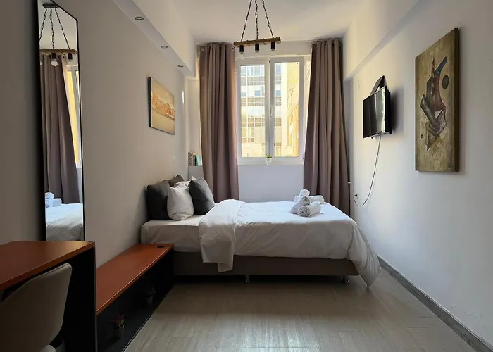 Aiolou Street Rooms 2& Apartments